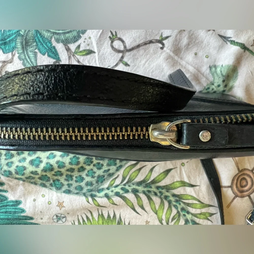 Kate Spade black leather cross body bag - Picture 3 of 5